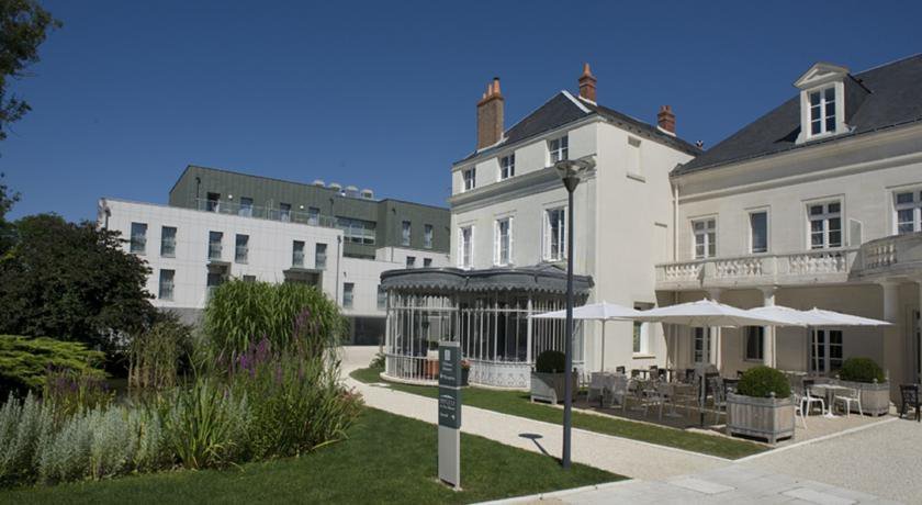 clarion hotel chateau belmont tours
