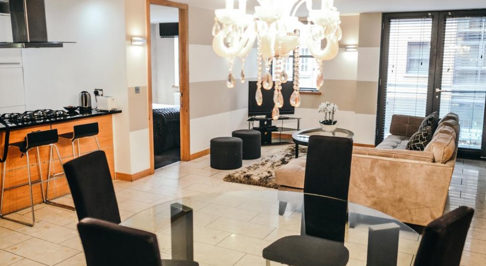 Group Booking : Posh Pads Liverpool ONE, Liverpool